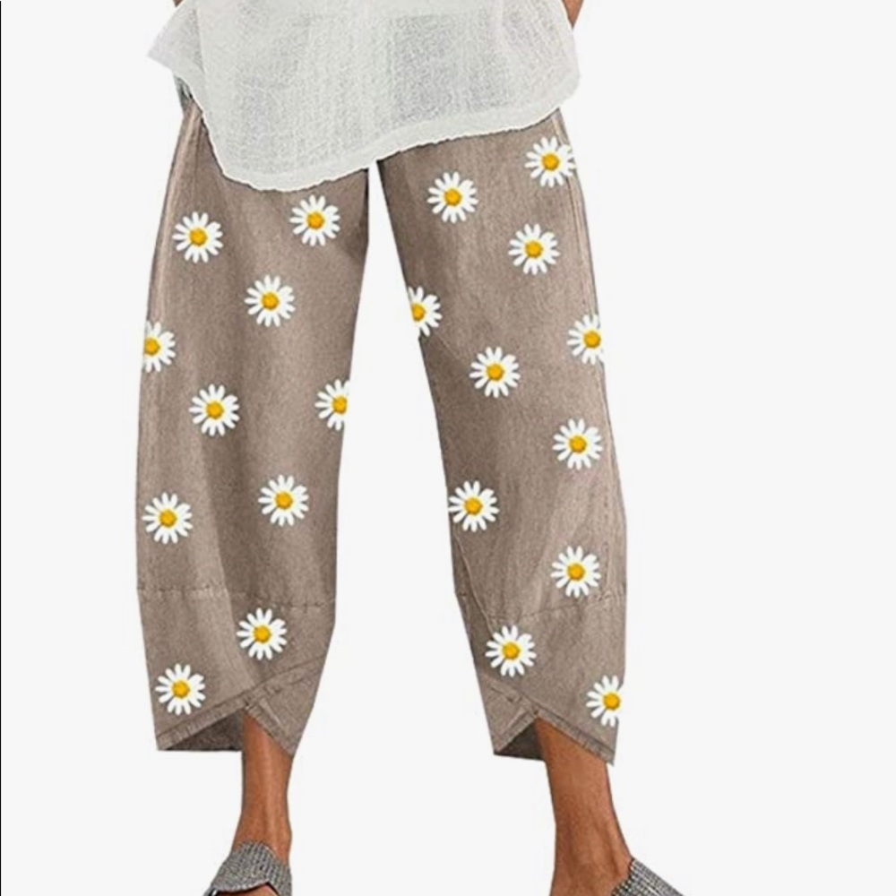 NWT Linen Flower Cropped Pants
